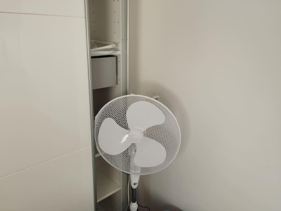 Studio Du Soleil Rez De Jardin Avec Parking Gratuit Vence Kültér fotó