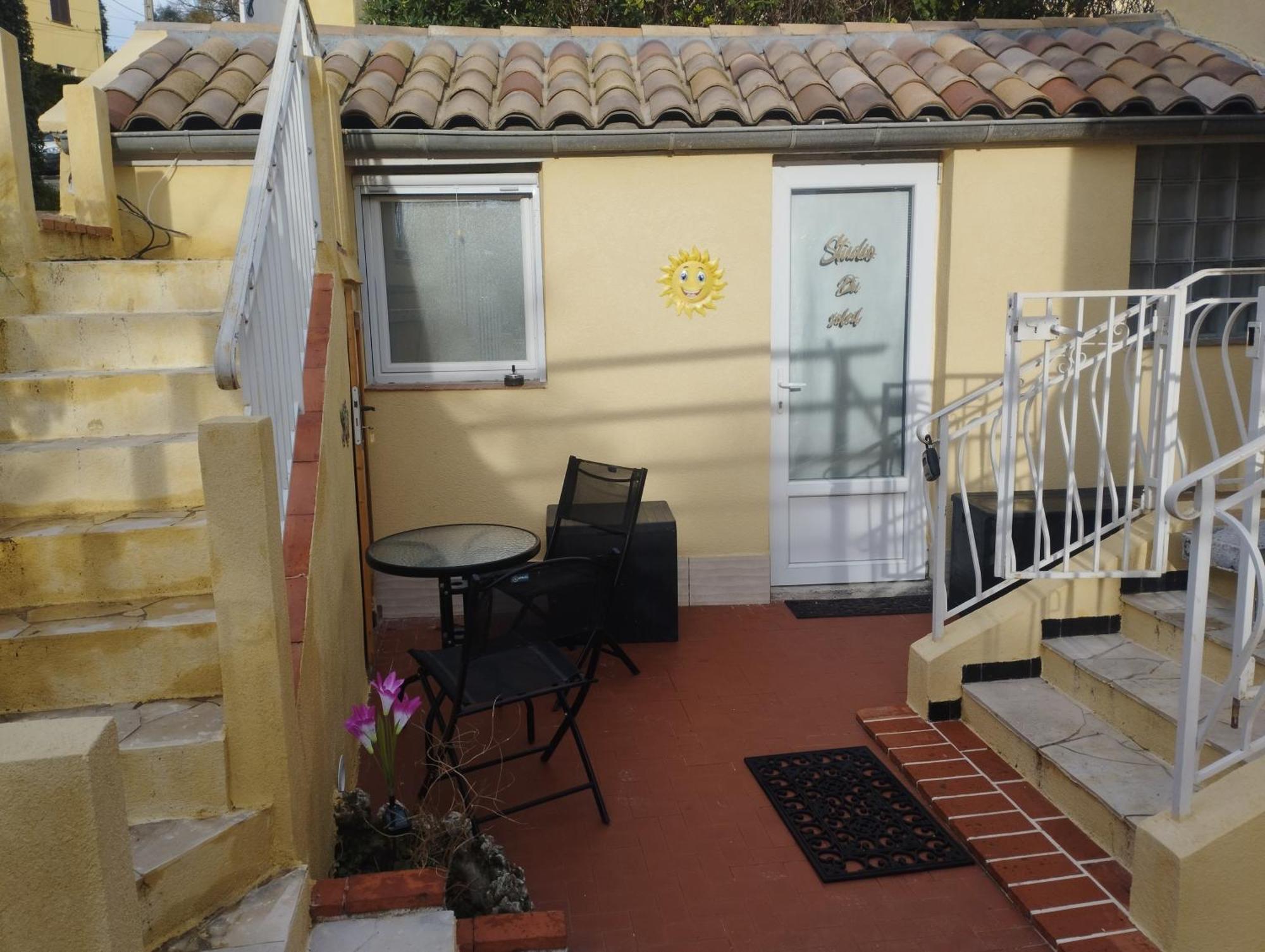Studio Du Soleil Rez De Jardin Avec Parking Gratuit Vence Kültér fotó